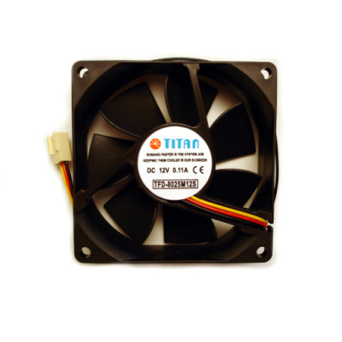 8cm ház cooler Titan TFD-8025M12Z